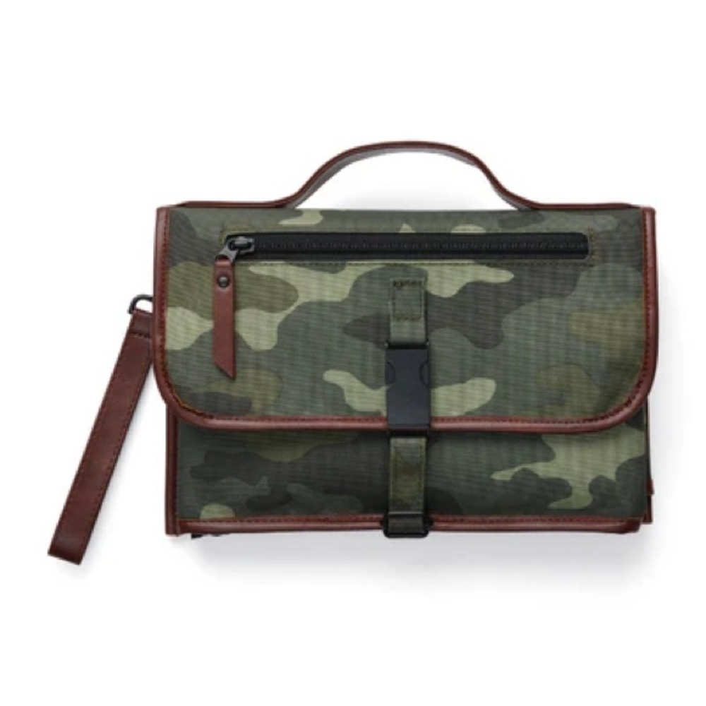NWOT DockATot The Clutch Changer
Portable Changing Pad